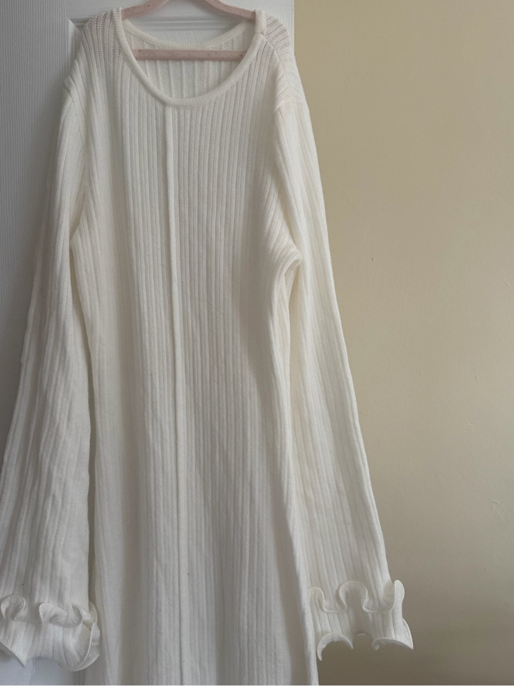 Commense White Ribbed Long Sleeve Dress with Ruffle Cuffs